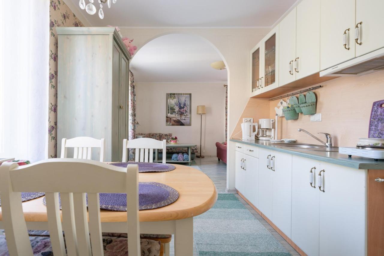 Videviku Villa Apartments Tallinn Buitenkant foto